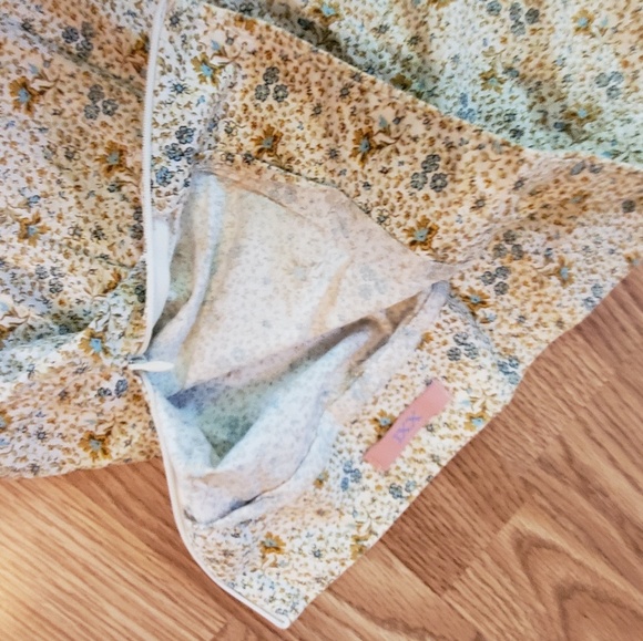 Skirt - Picture 2 of 4